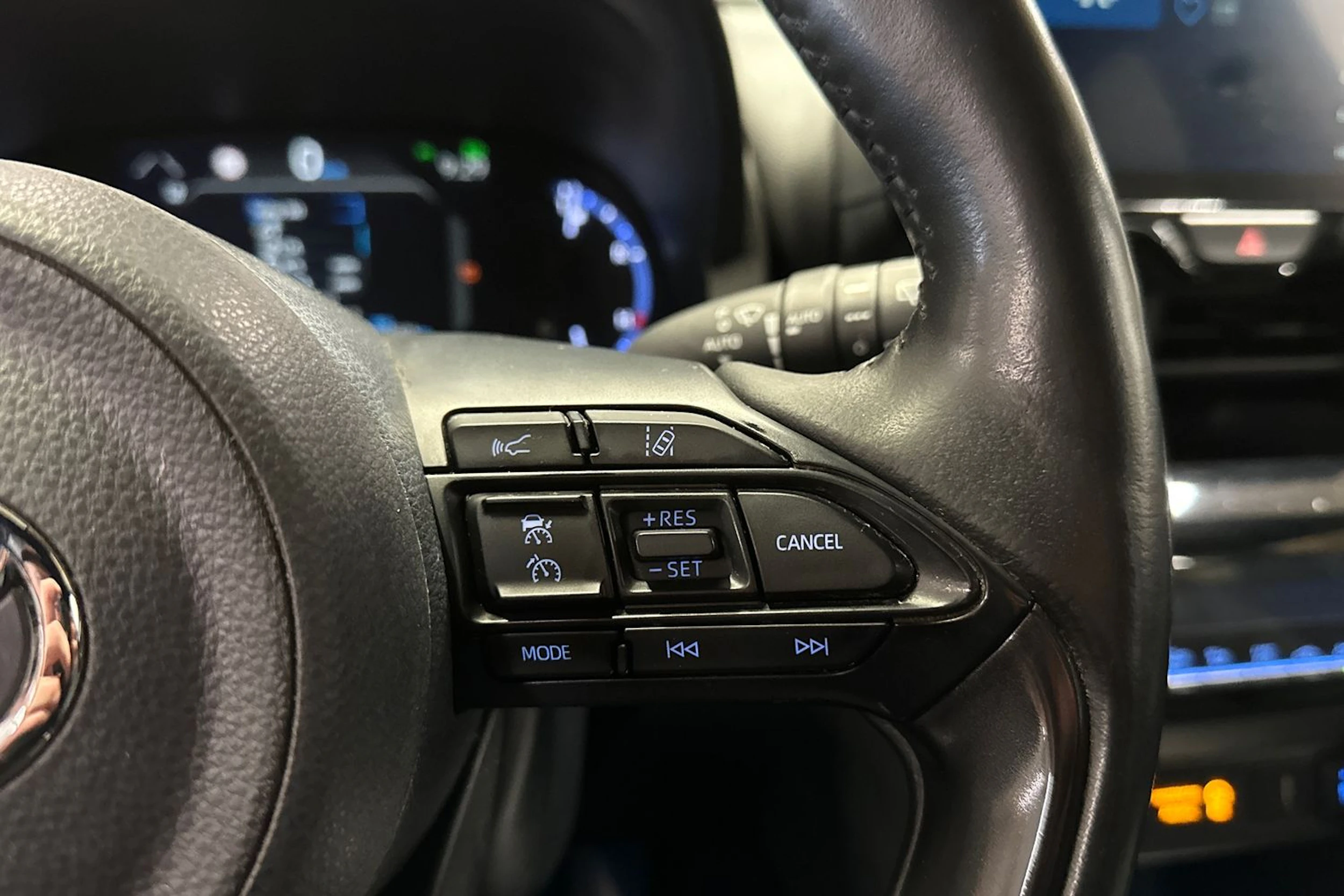 punainen Toyota Yaris Cross 2022 kuva 20.