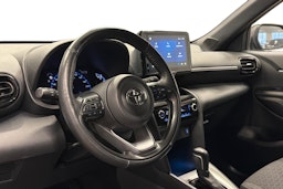 sininen Toyota Yaris Cross 2022 kuva 3.
