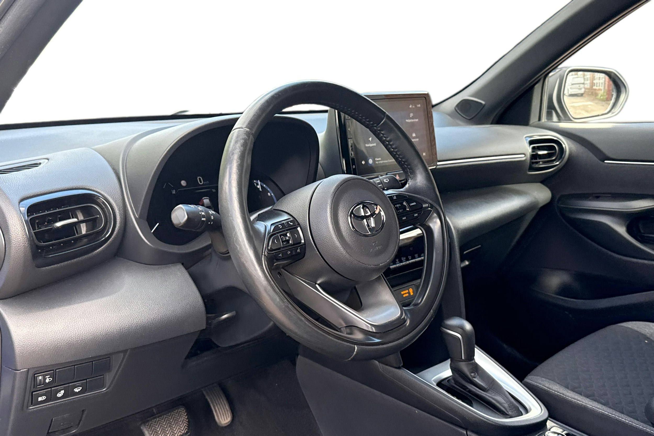 sininen Toyota Yaris Cross 2022 kuva 3.