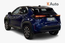 sininen Toyota Yaris Cross 2022 kuva 2.