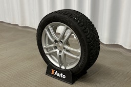 sininen Toyota Yaris Cross 2022 kuva 13.