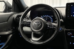 sininen Toyota Yaris Cross 2022 kuva 16.