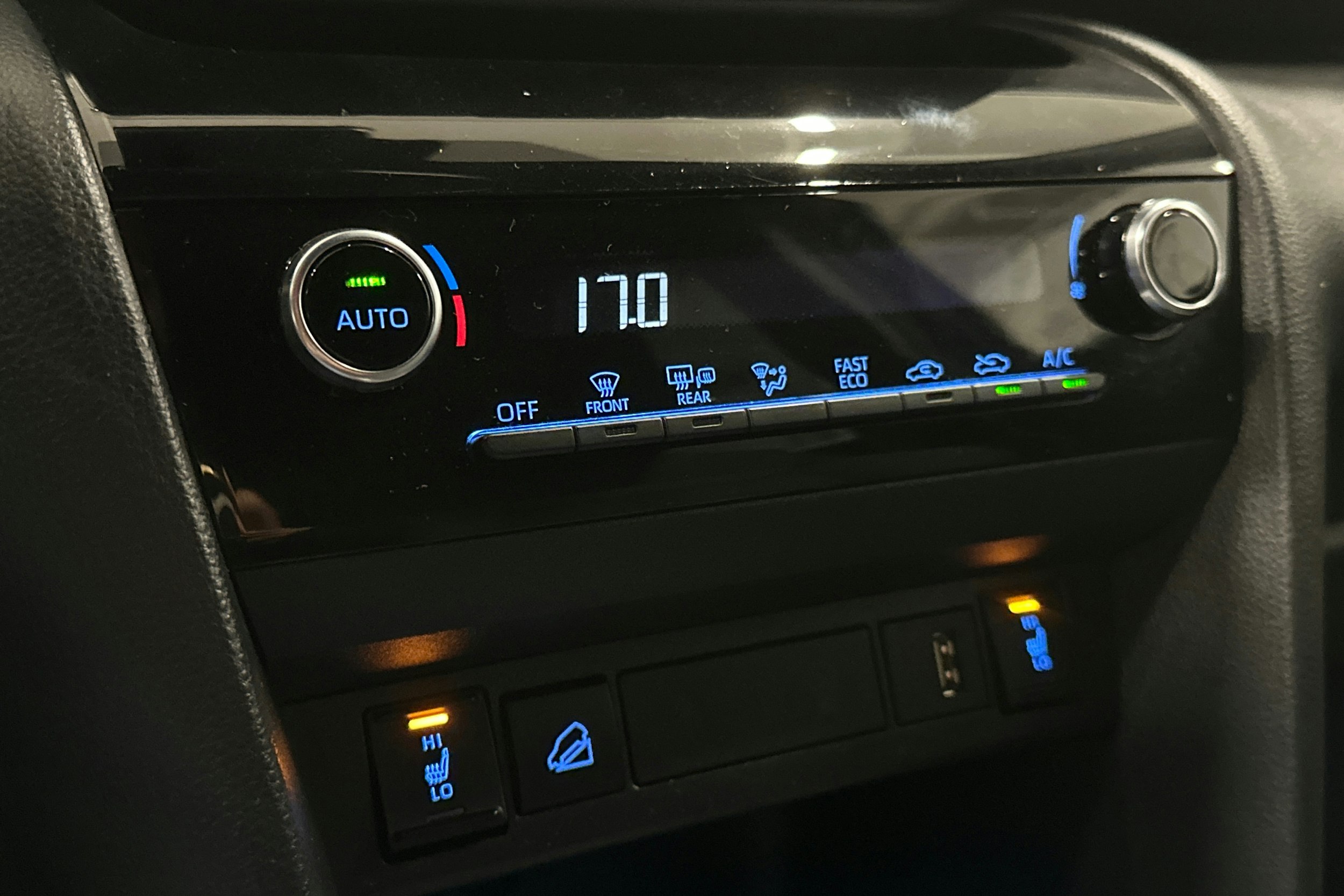 sininen Toyota Yaris Cross 2022 kuva 22.