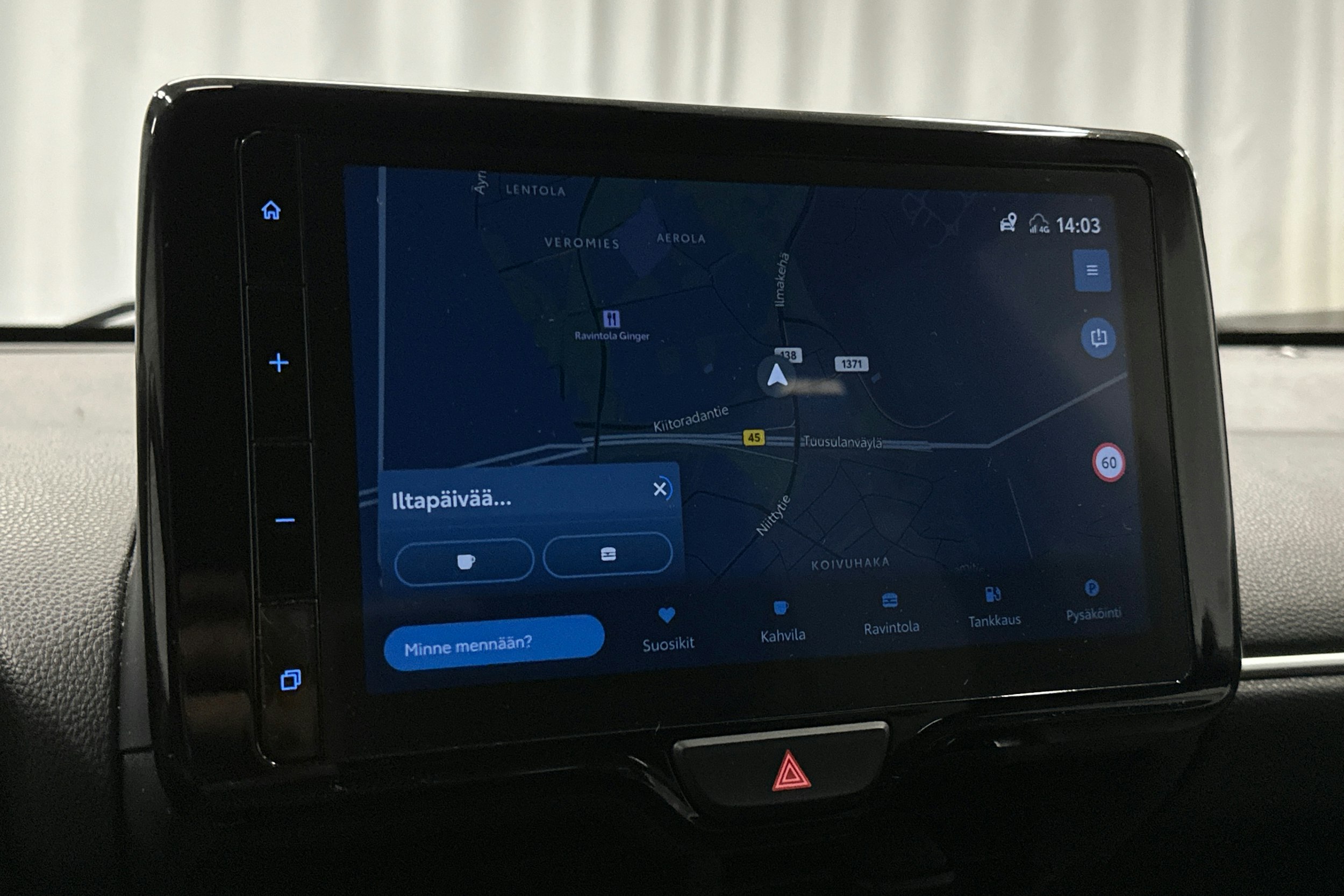 sininen Toyota Yaris Cross 2022 kuva 26.