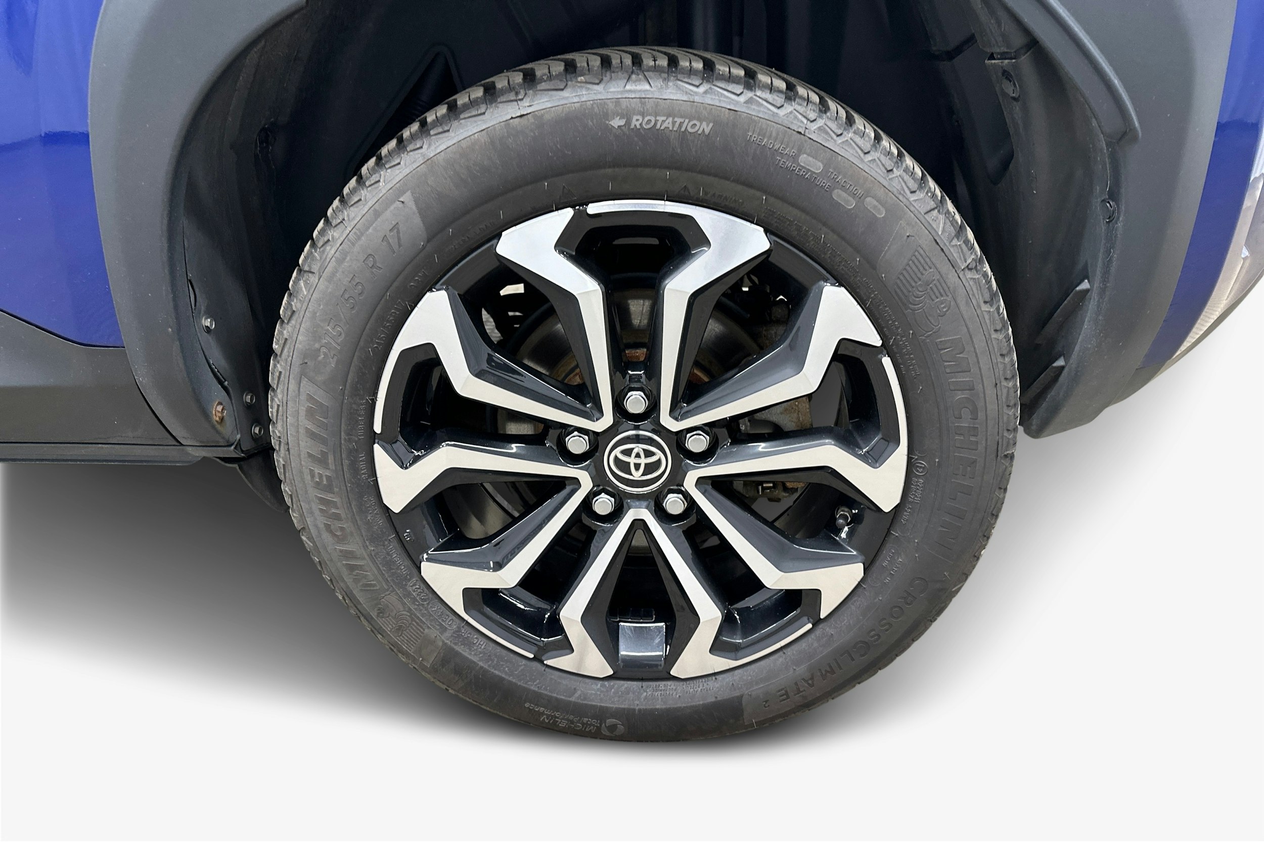 sininen Toyota Yaris Cross 2022 kuva 11.