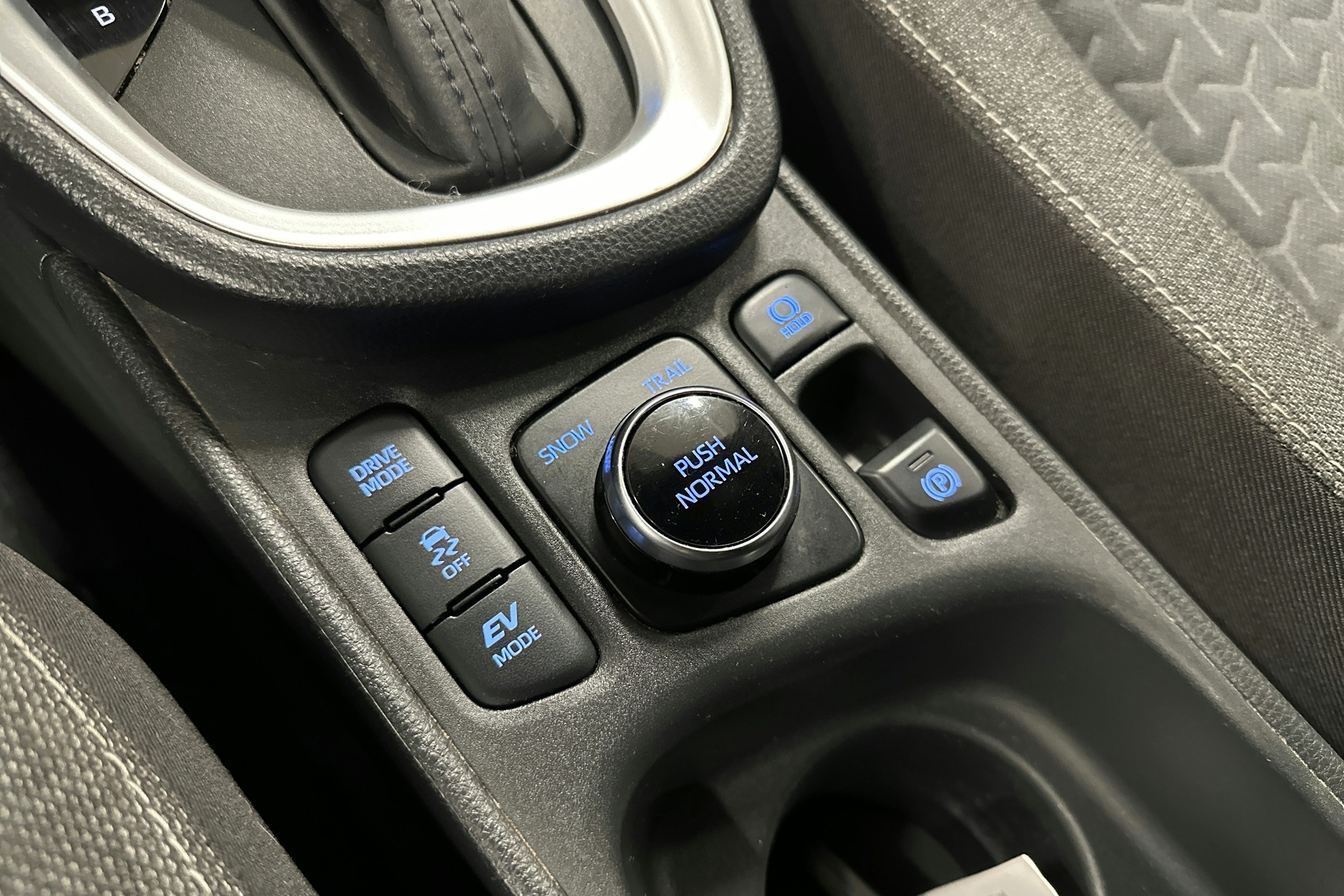 sininen Toyota Yaris Cross 2022 kuva 22.