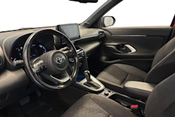 punainen Toyota Yaris Cross 2022 kuva 6.
