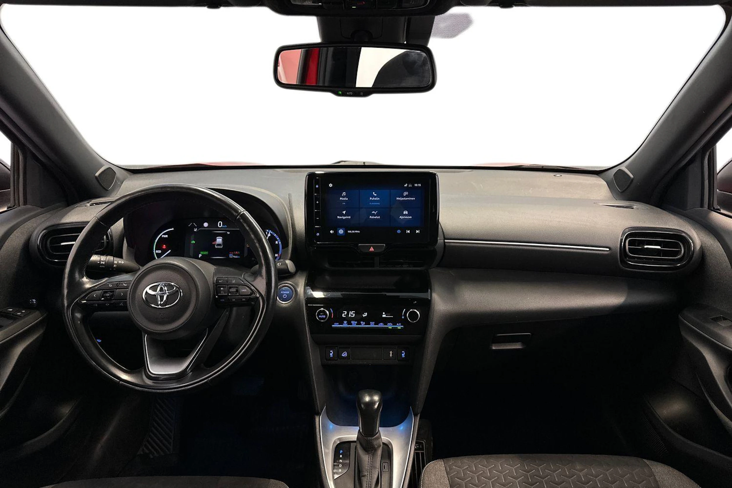 punainen Toyota Yaris Cross 2022 kuva 9.