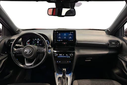punainen Toyota Yaris Cross 2022 kuva 9.