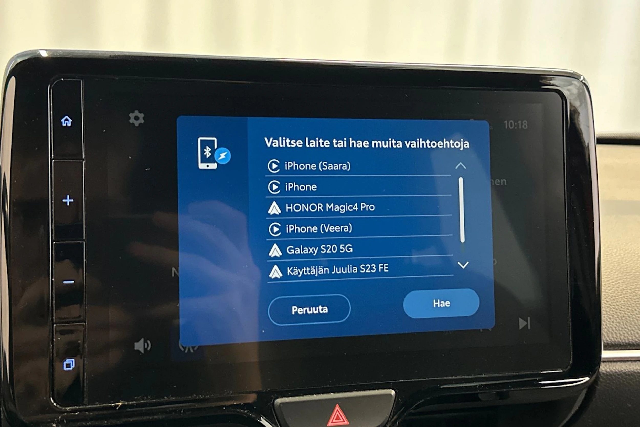 punainen Toyota Yaris Cross 2022 kuva 21.