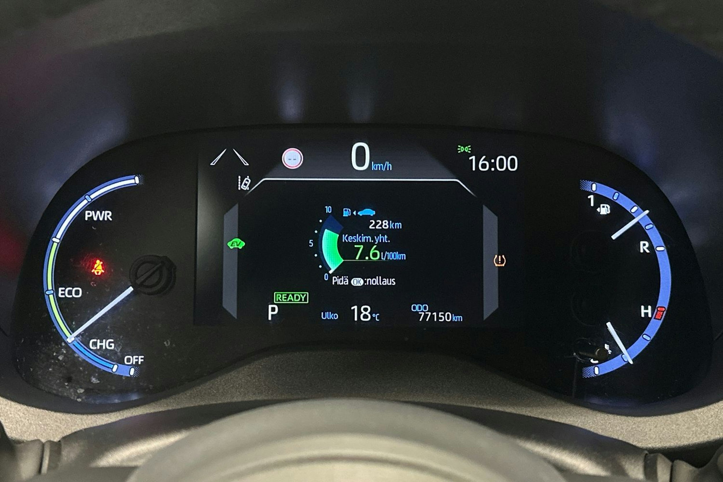 sininen Toyota Yaris Cross 2022 kuva 19.