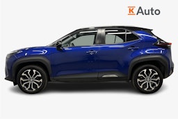 sininen Toyota Yaris Cross 2022 kuva 6.