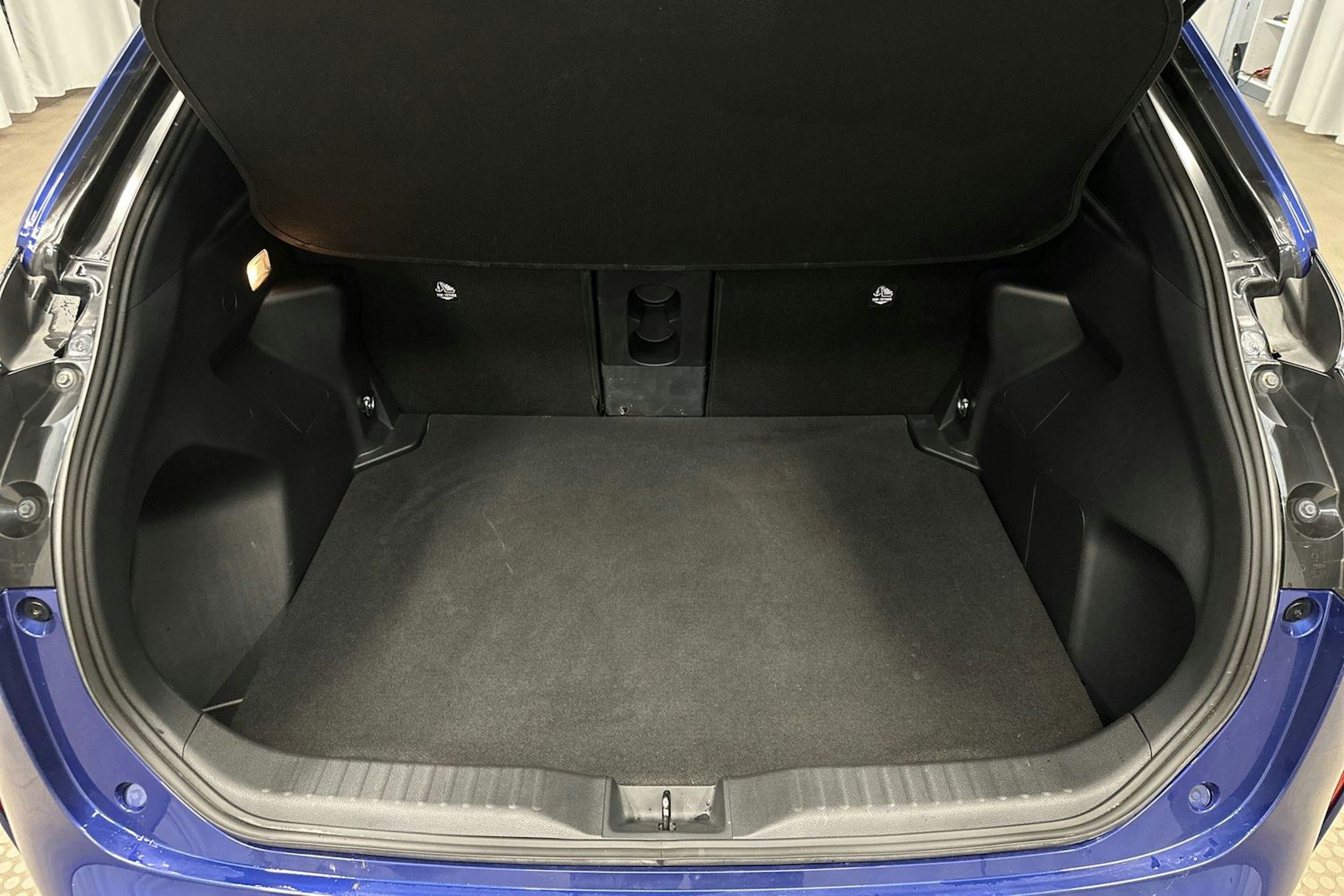 sininen Toyota Yaris Cross 2022 kuva 14.