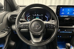sininen Toyota Yaris Cross 2022 kuva 16.