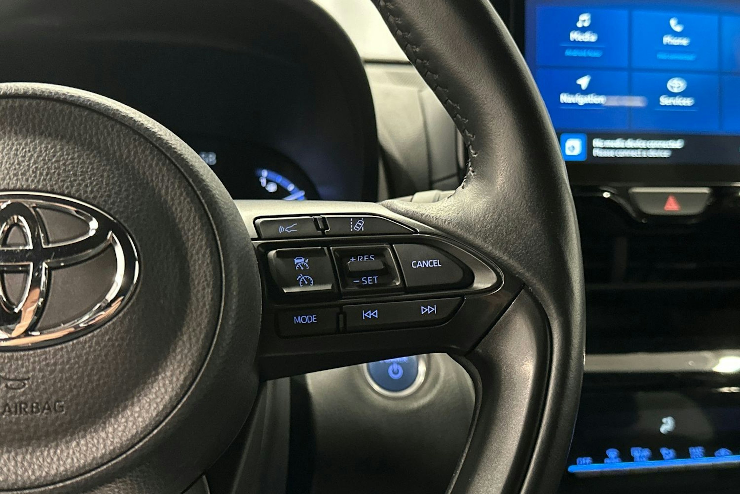 sininen Toyota Yaris Cross 2022 kuva 18.
