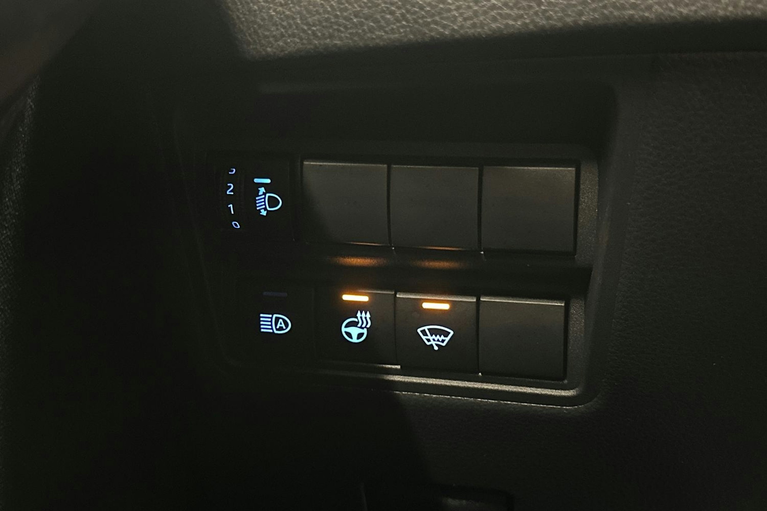 sininen Toyota Yaris Cross 2022 kuva 28.