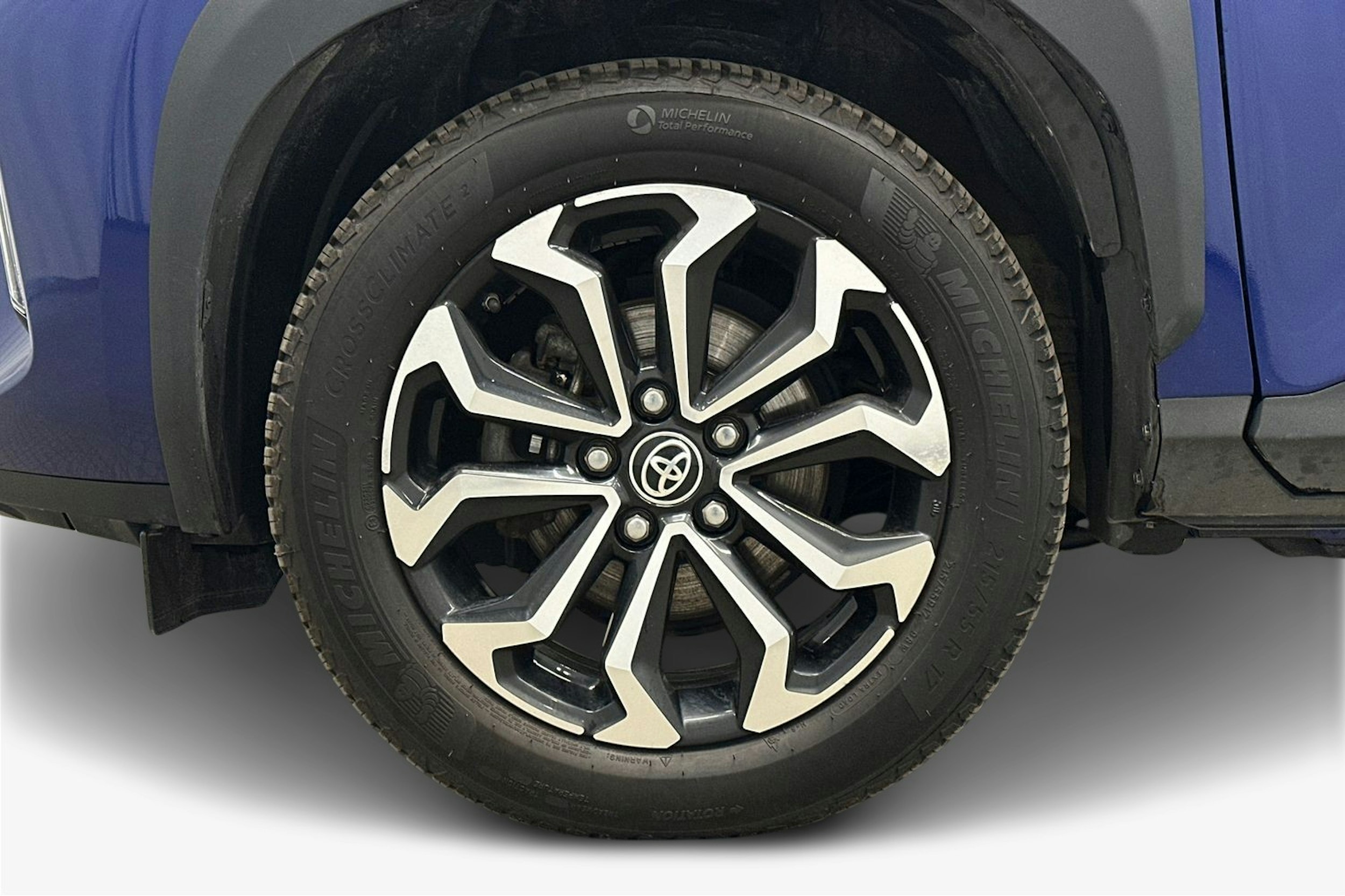 sininen Toyota Yaris Cross 2022 kuva 11.