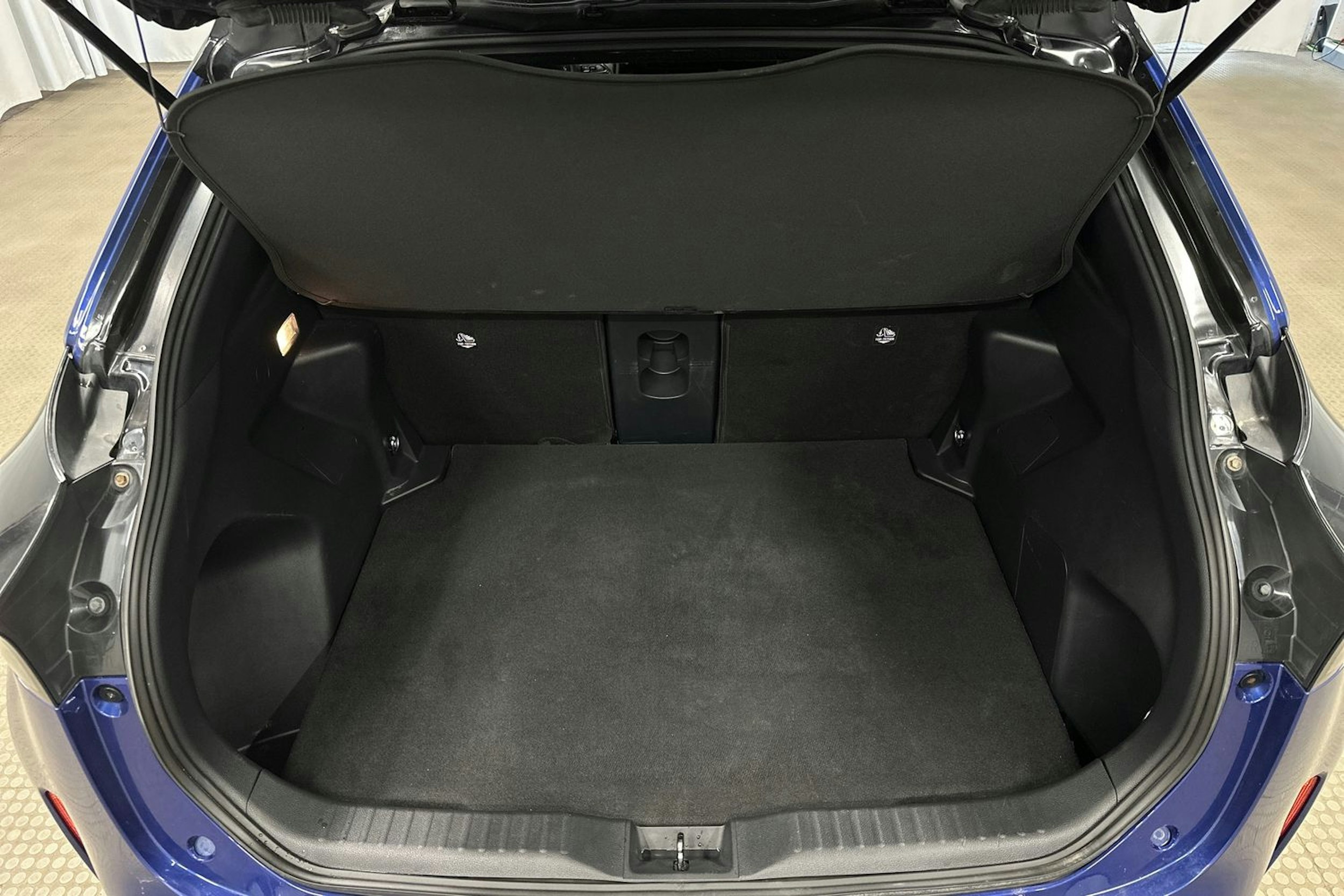 sininen Toyota Yaris Cross 2022 kuva 14.