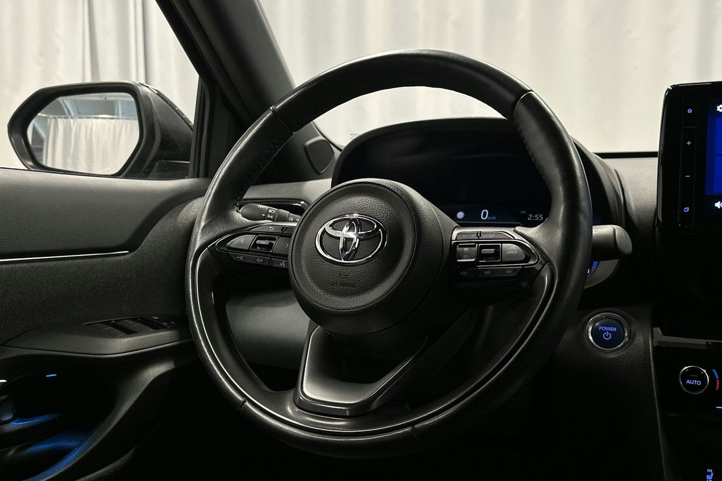 sininen Toyota Yaris Cross 2022 kuva 15.