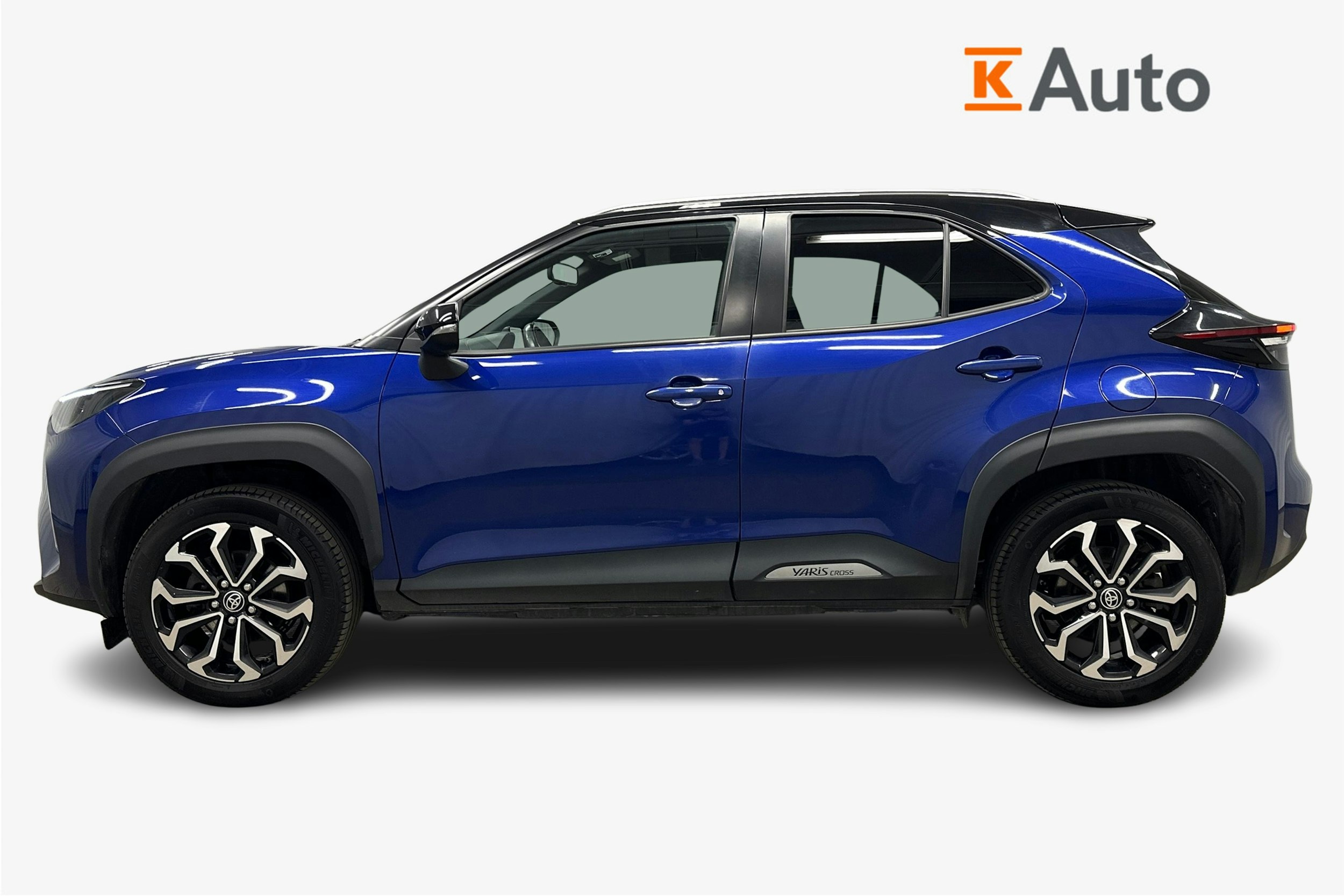 sininen Toyota Yaris Cross 2022 kuva 6.