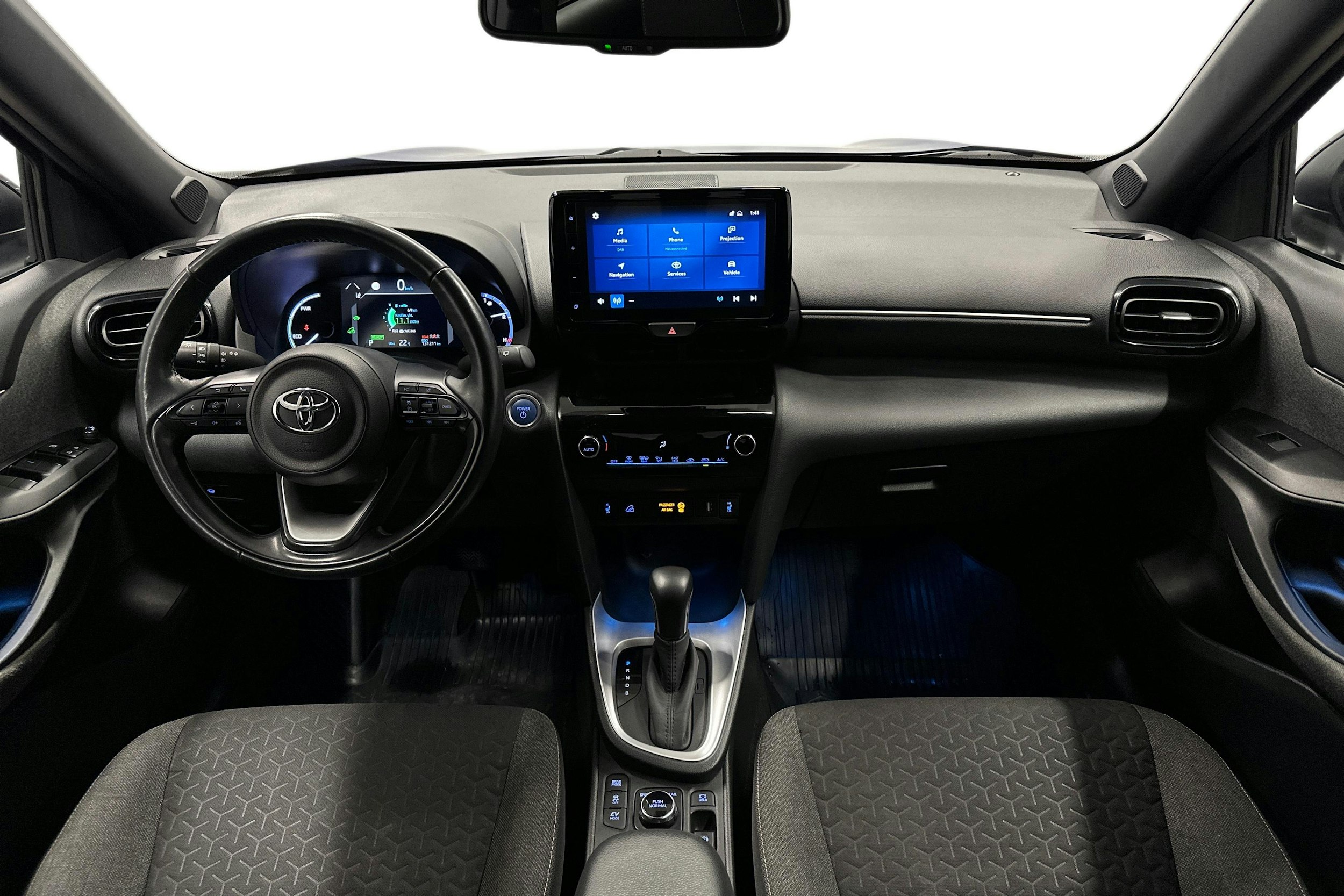 sininen Toyota Yaris Cross 2022 kuva 9.