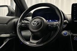 sininen Toyota Yaris Cross 2022 kuva 16.
