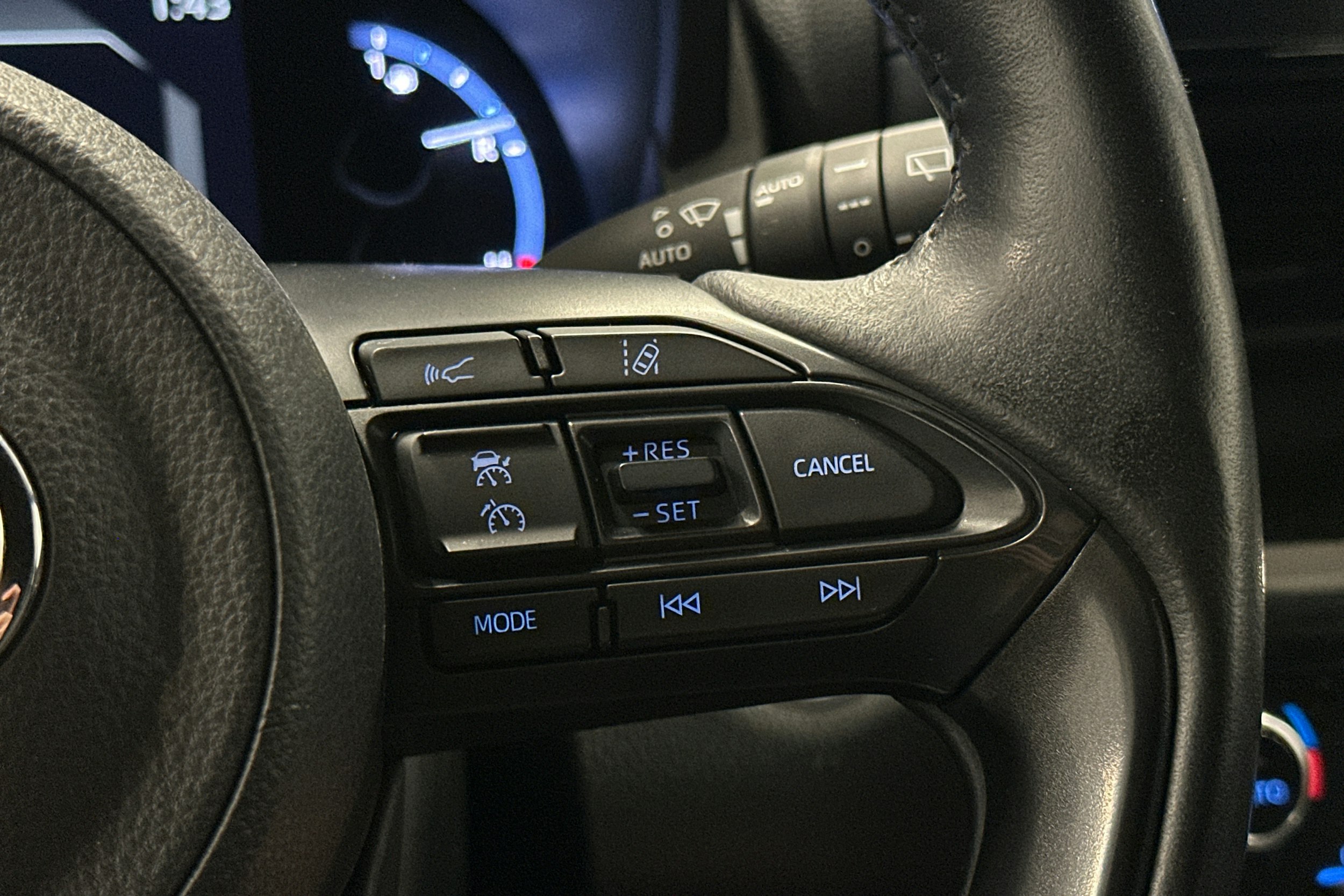 sininen Toyota Yaris Cross 2022 kuva 18.