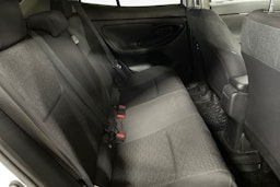valkoinen Toyota Yaris Cross 2022 kuva 11.