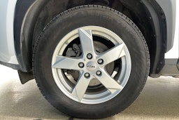 valkoinen Toyota Yaris Cross 2022 kuva 13.