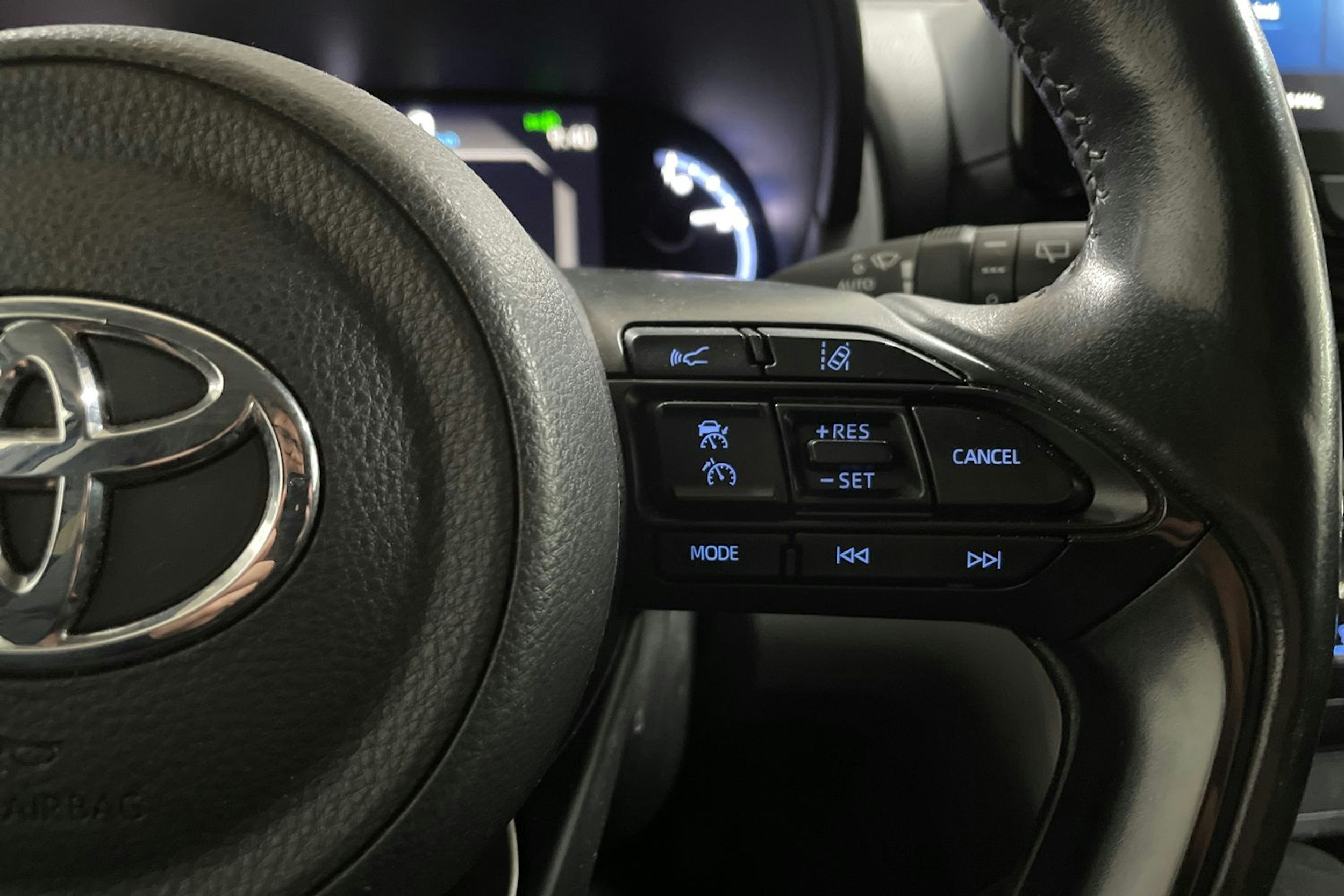 valkoinen Toyota Yaris Cross 2022 kuva 17.