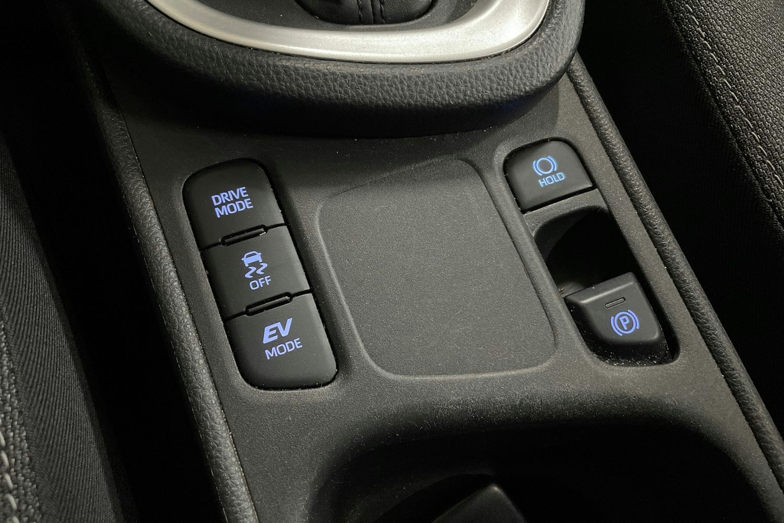 valkoinen Toyota Yaris Cross 2022 kuva 25.
