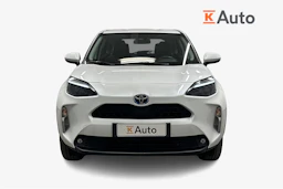 valkoinen Toyota Yaris Cross 2023 kuva 4.