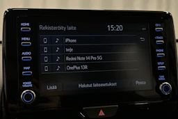 valkoinen Toyota Yaris Cross 2023 kuva 18.