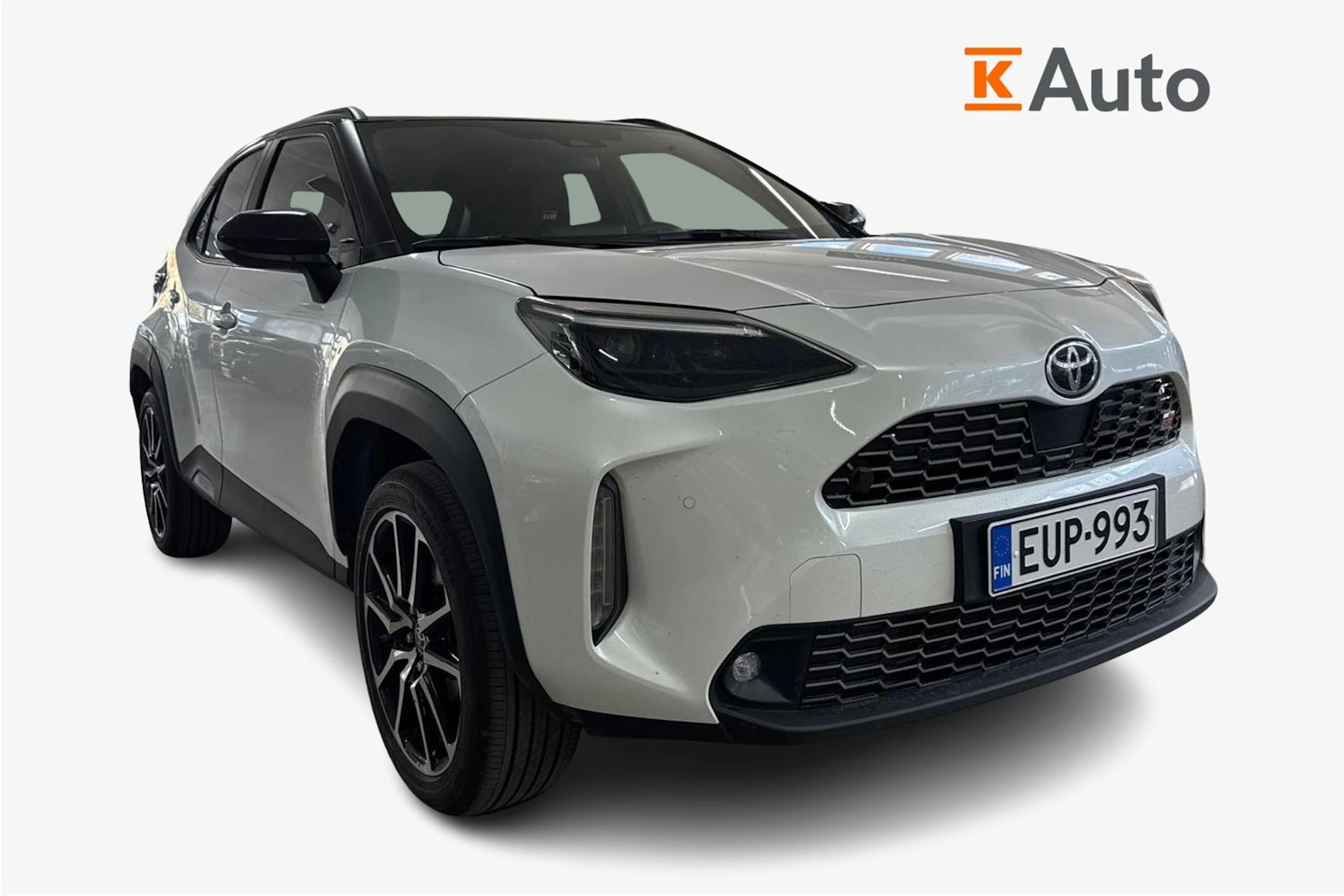 Valkoinen Toyota Yaris Cross 2023 kuva 1.