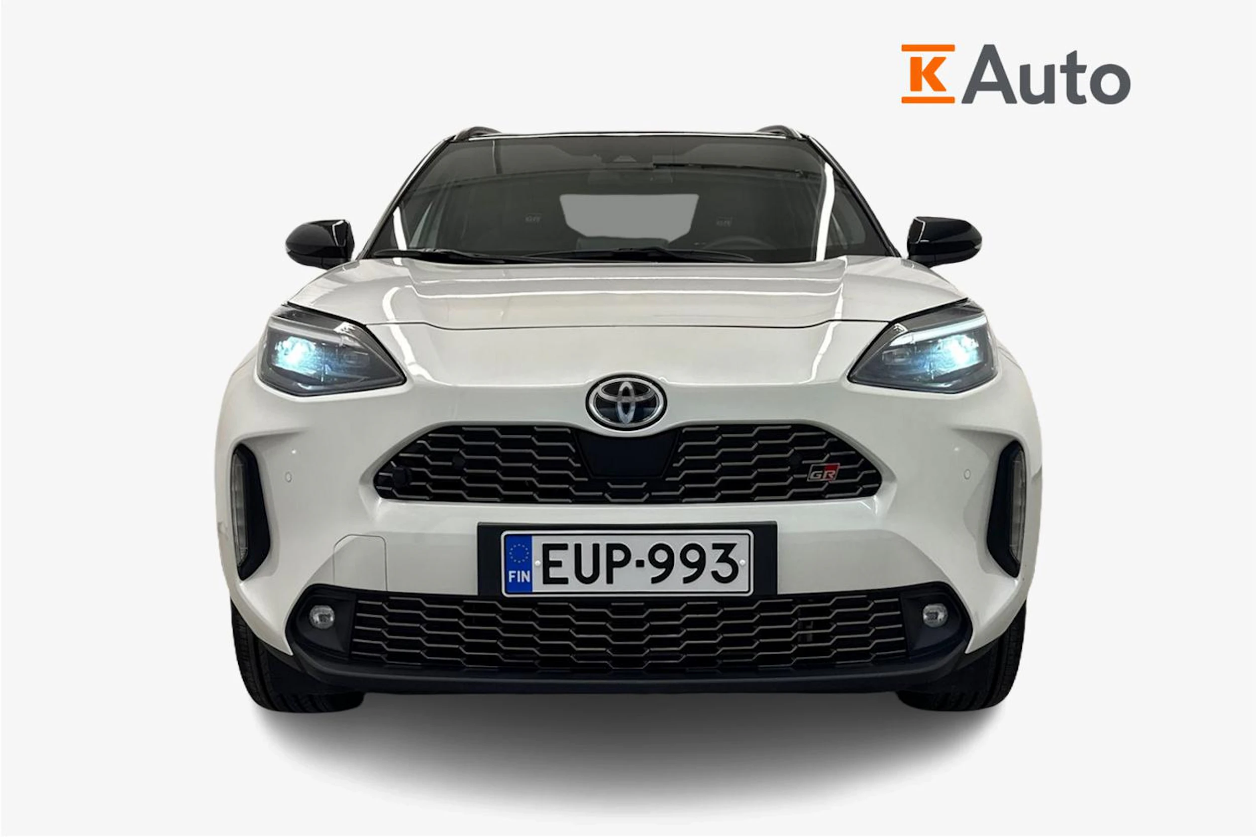 Valkoinen Toyota Yaris Cross 2023 kuva 5.