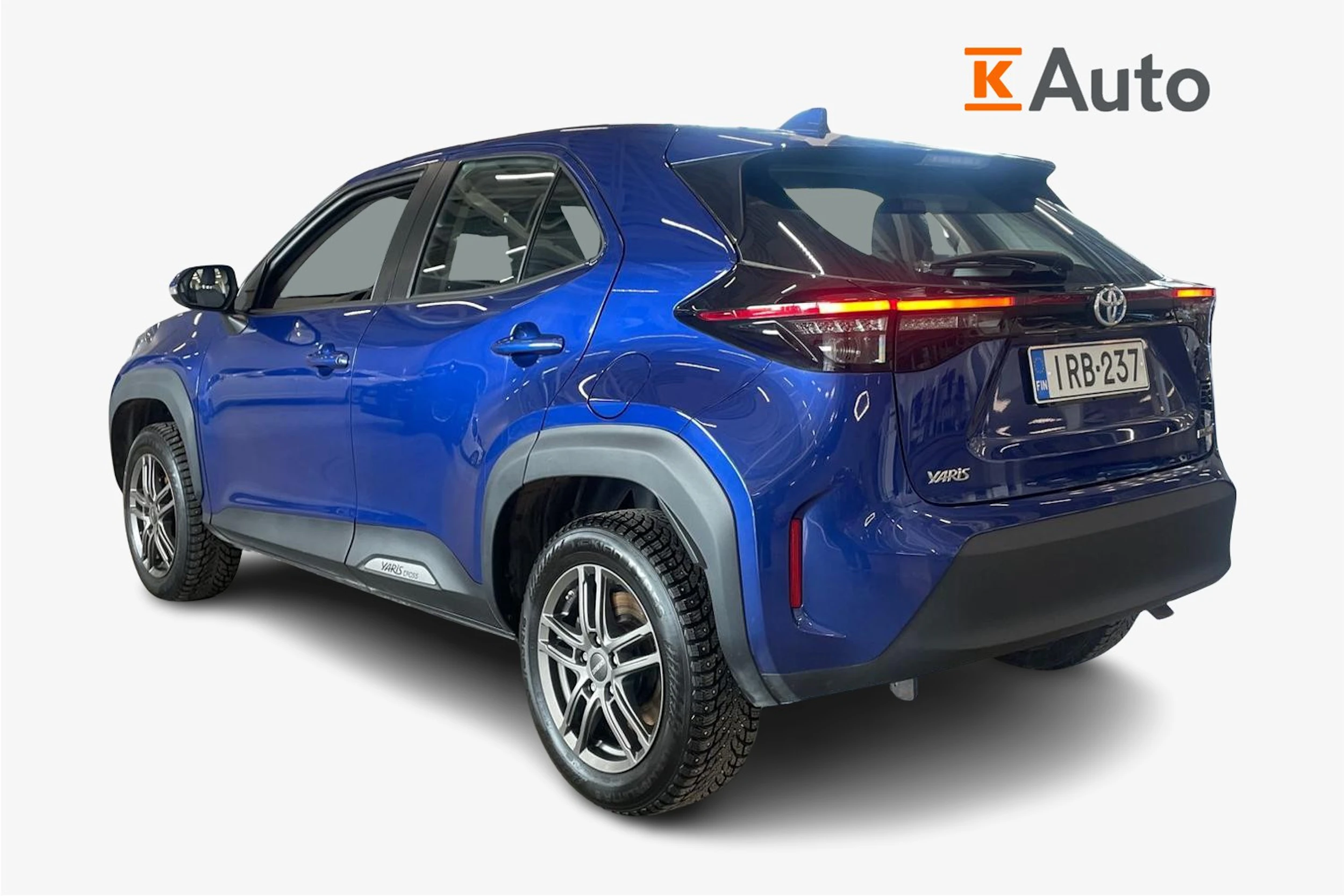 sininen Toyota Yaris Cross 2023 kuva 2.