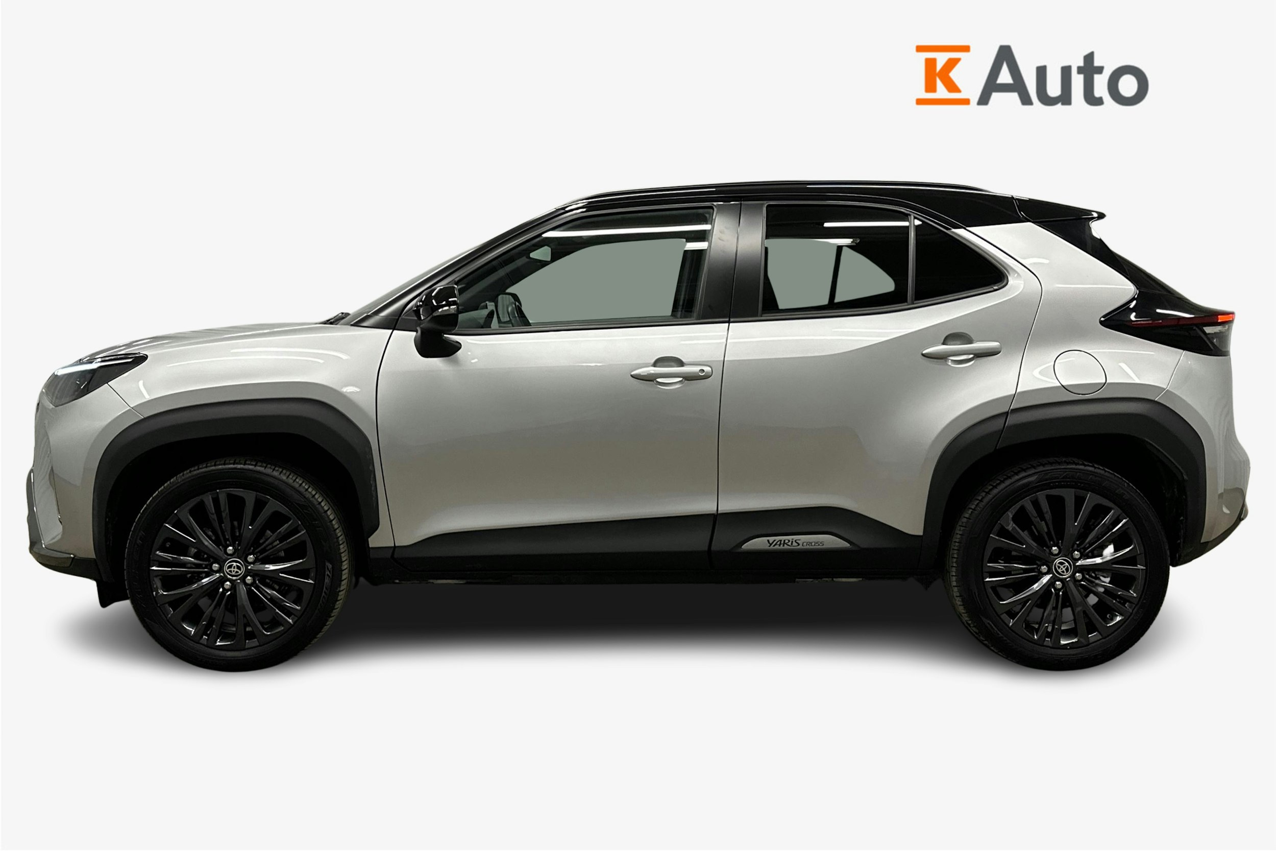 harmaa Toyota Yaris Cross 2023 kuva 6.