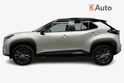 harmaa Toyota Yaris Cross 2023 kuva 6.