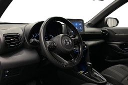 harmaa Toyota Yaris Cross 2023 kuva 7.