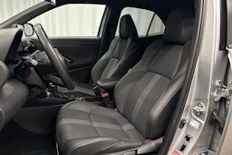 harmaa Toyota Yaris Cross 2023 kuva 15.