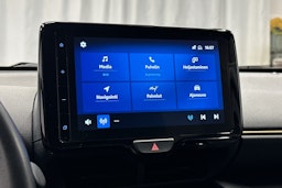 harmaa Toyota Yaris Cross 2023 kuva 24.