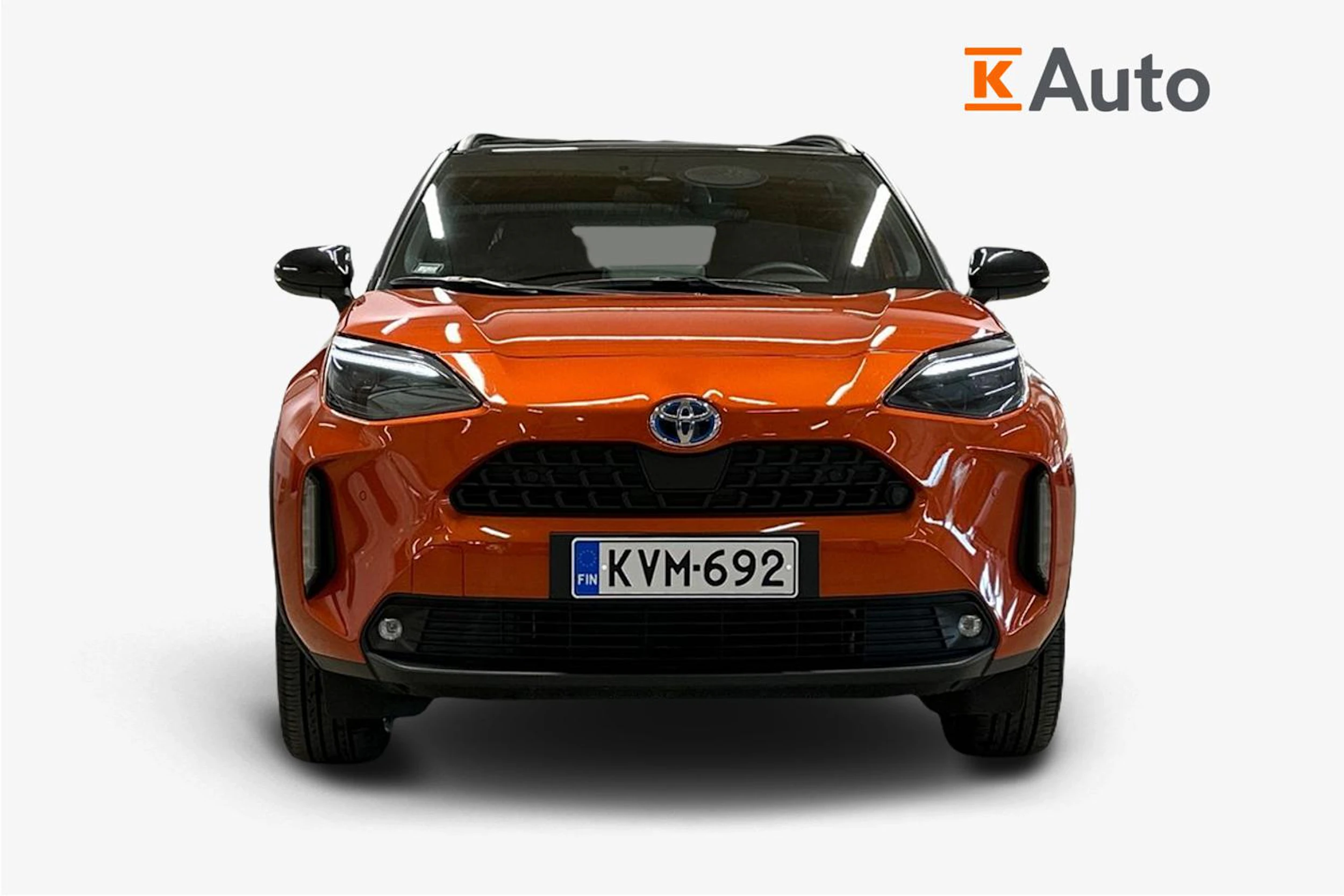 oranssi Toyota Yaris Cross 2023 kuva 5.