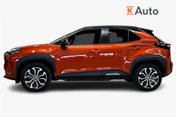 oranssi Toyota Yaris Cross 2023 kuva 7.