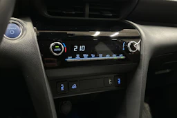 oranssi Toyota Yaris Cross 2023 kuva 20.