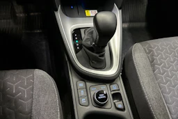 oranssi Toyota Yaris Cross 2023 kuva 22.
