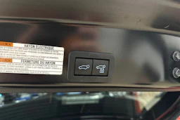 oranssi Toyota Yaris Cross 2023 kuva 29.