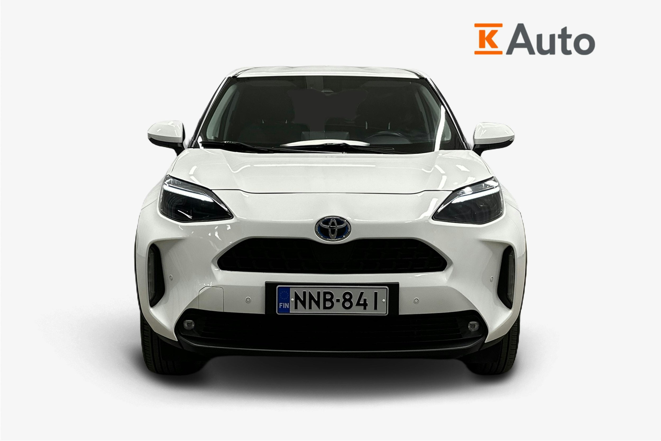 valkoinen Toyota Yaris Cross 2023 kuva 5.