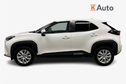 valkoinen Toyota Yaris Cross 2023 kuva 6.