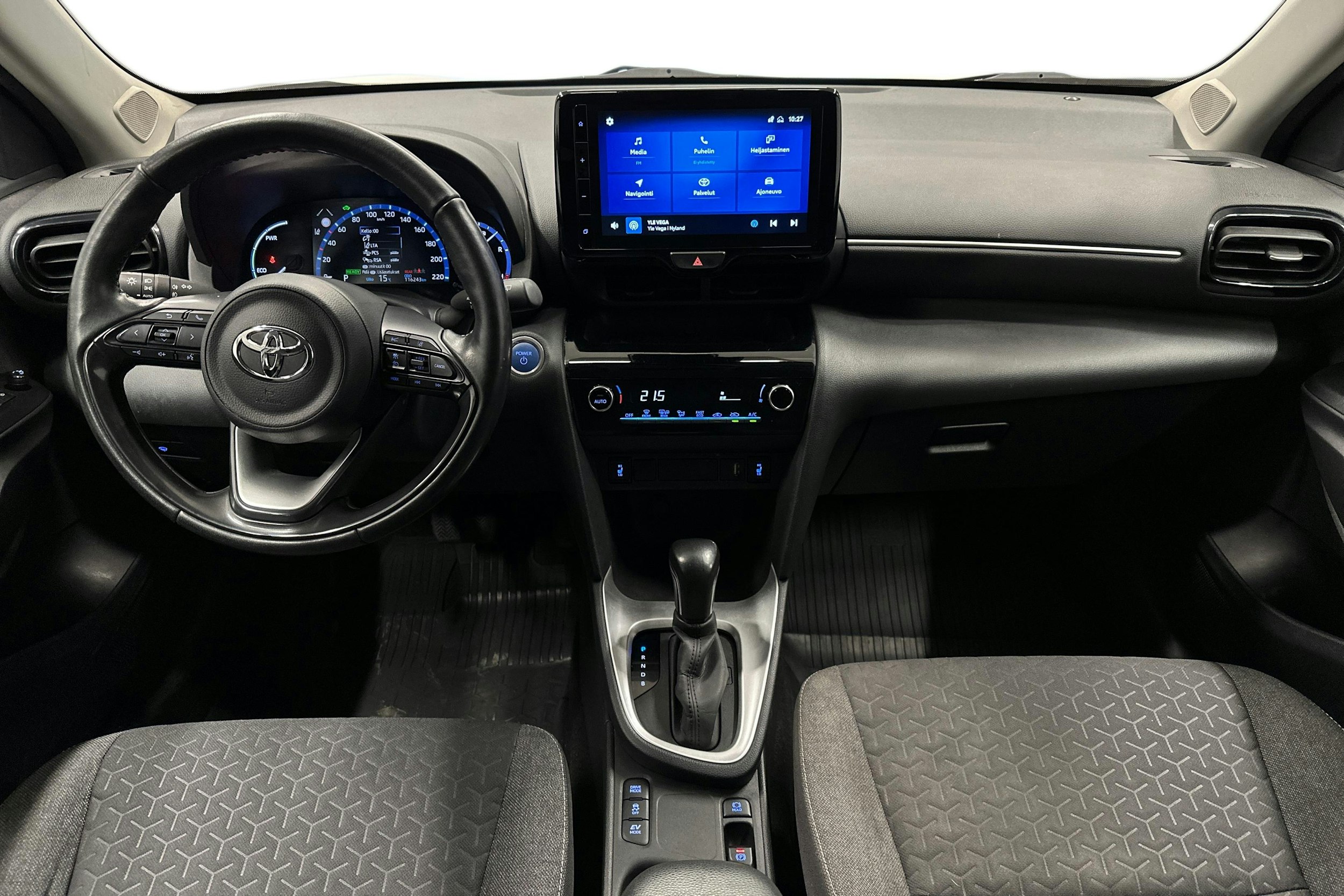 valkoinen Toyota Yaris Cross 2023 kuva 9.