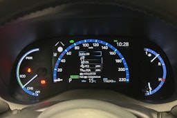 valkoinen Toyota Yaris Cross 2023 kuva 18.